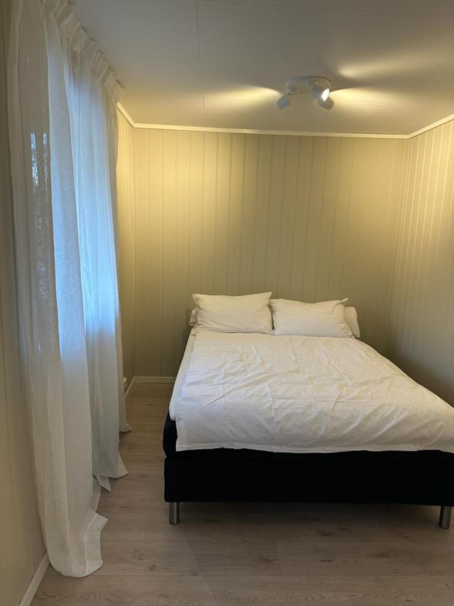 Lys Rent Og Trivelig Hybelleilighet Kristiansand Esterno foto