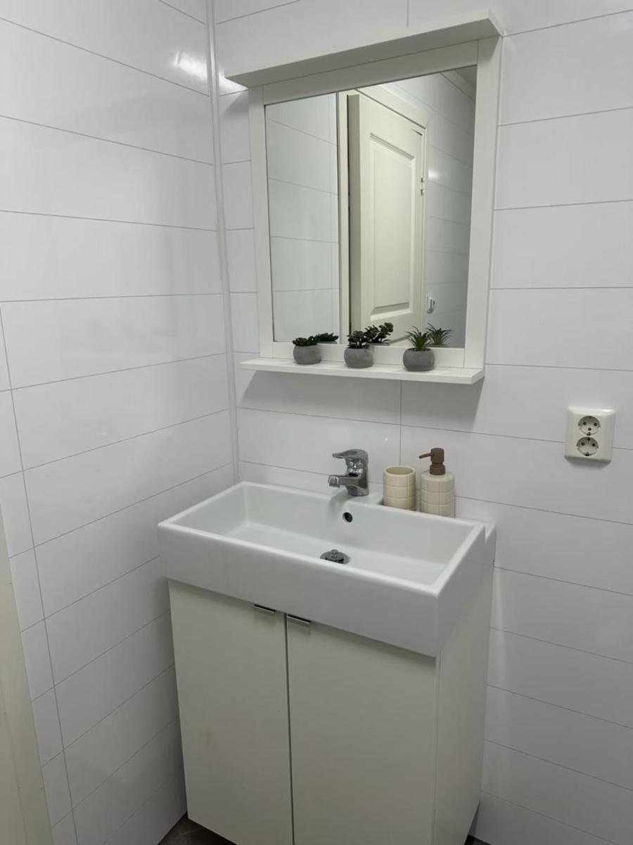Lys Rent Og Trivelig Hybelleilighet Kristiansand Esterno foto