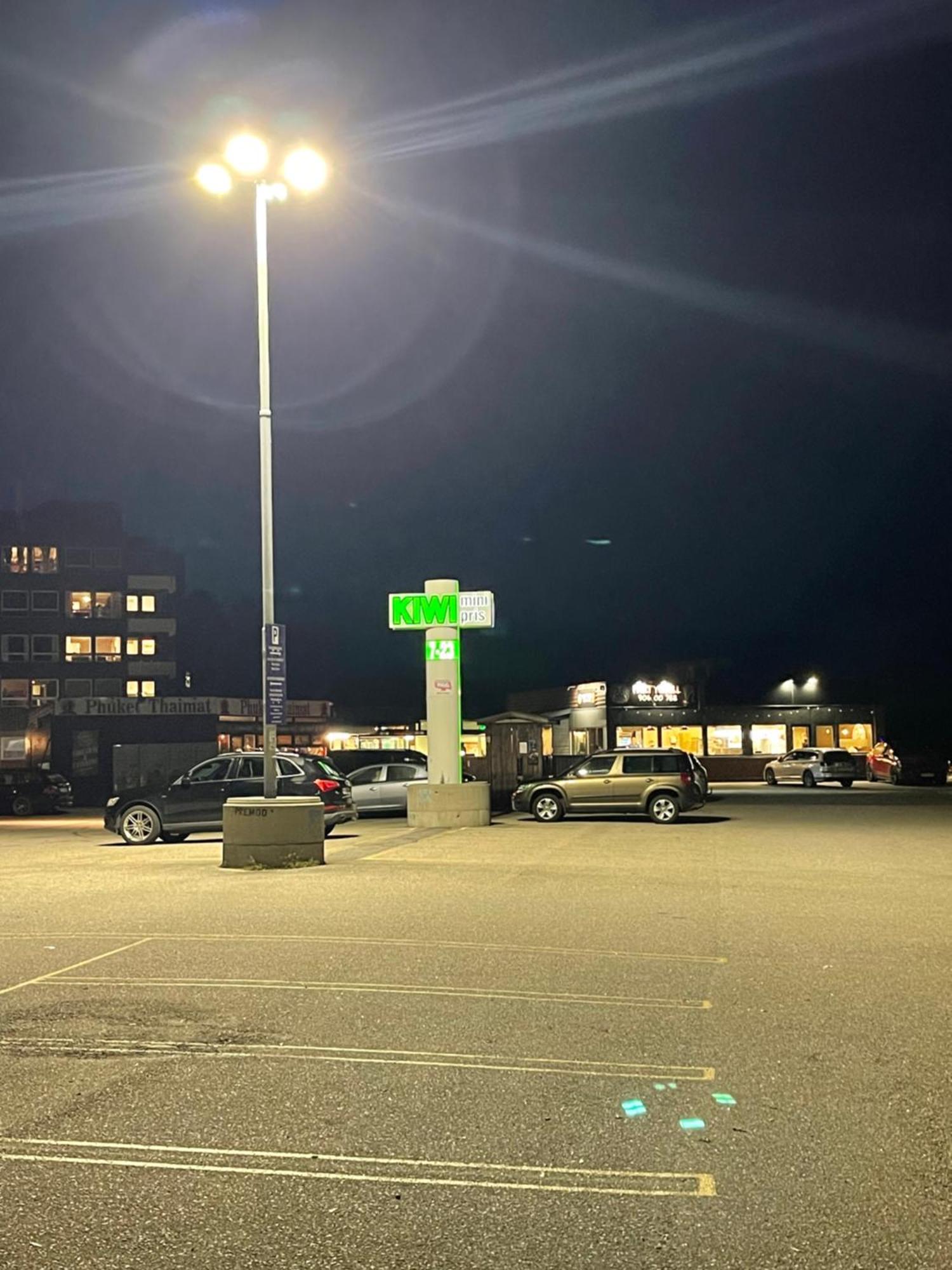 Lys Rent Og Trivelig Hybelleilighet Kristiansand Esterno foto